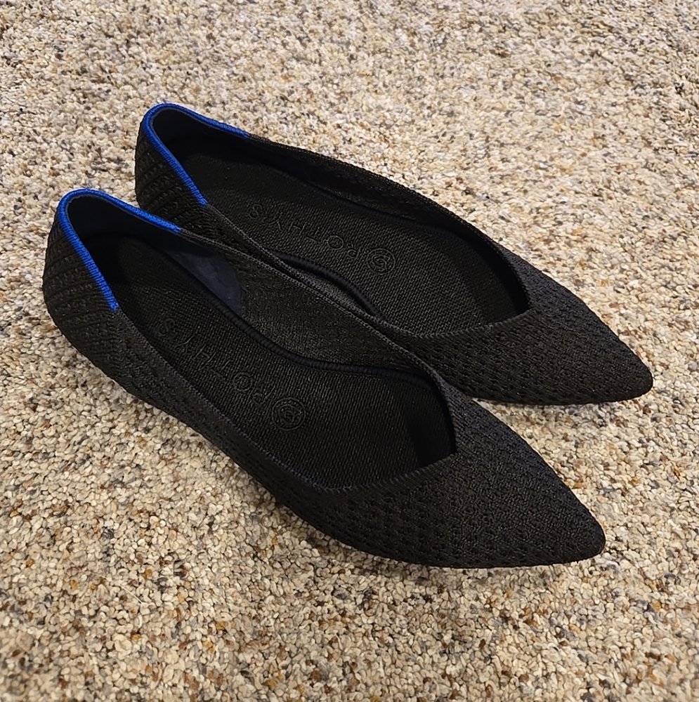Rothys Point Flats Black Honeycomb size 8